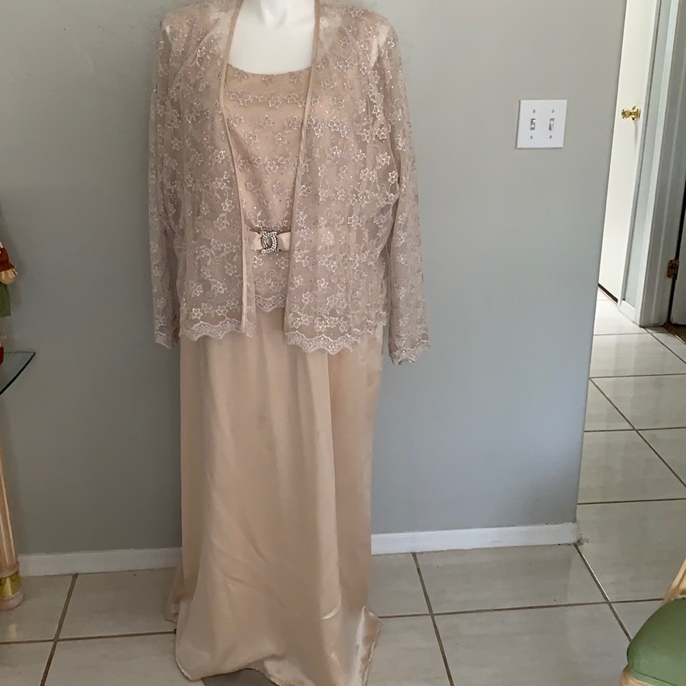 Beautiful champagne color formal dress